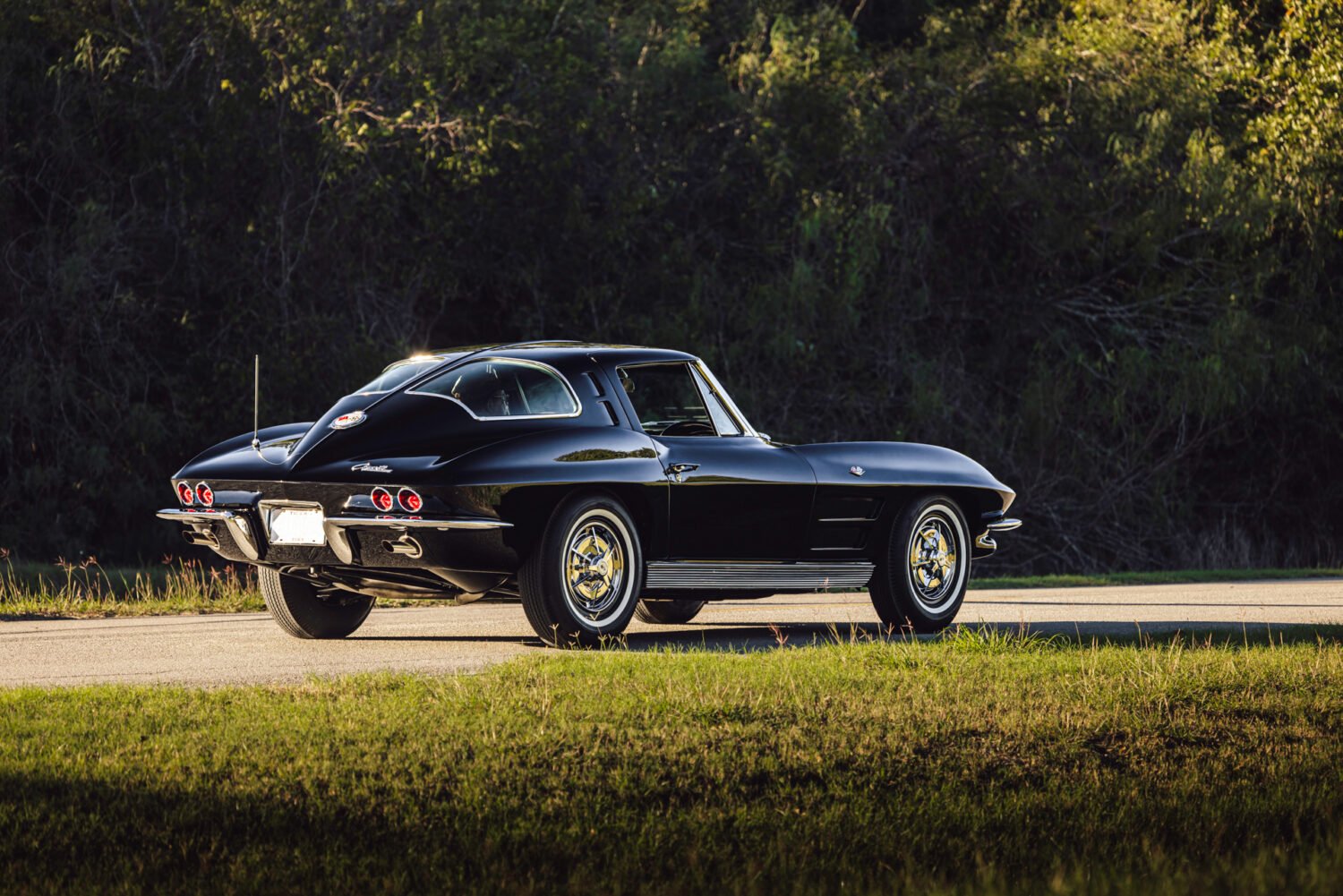 1963_chevrolet_corvette-coupe_1963Vette021-95527