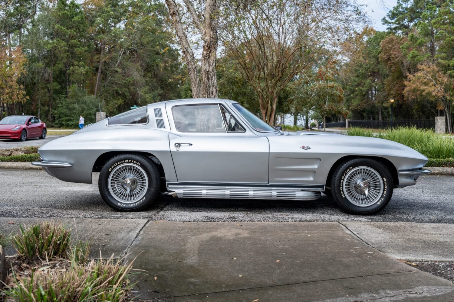1964_chevrolet_corvette_1964_chevrolet_corvette_bc83f7d3-1ecd-4c47-a07b-003917cbbb73-LQD8so-93629-93630-scaled