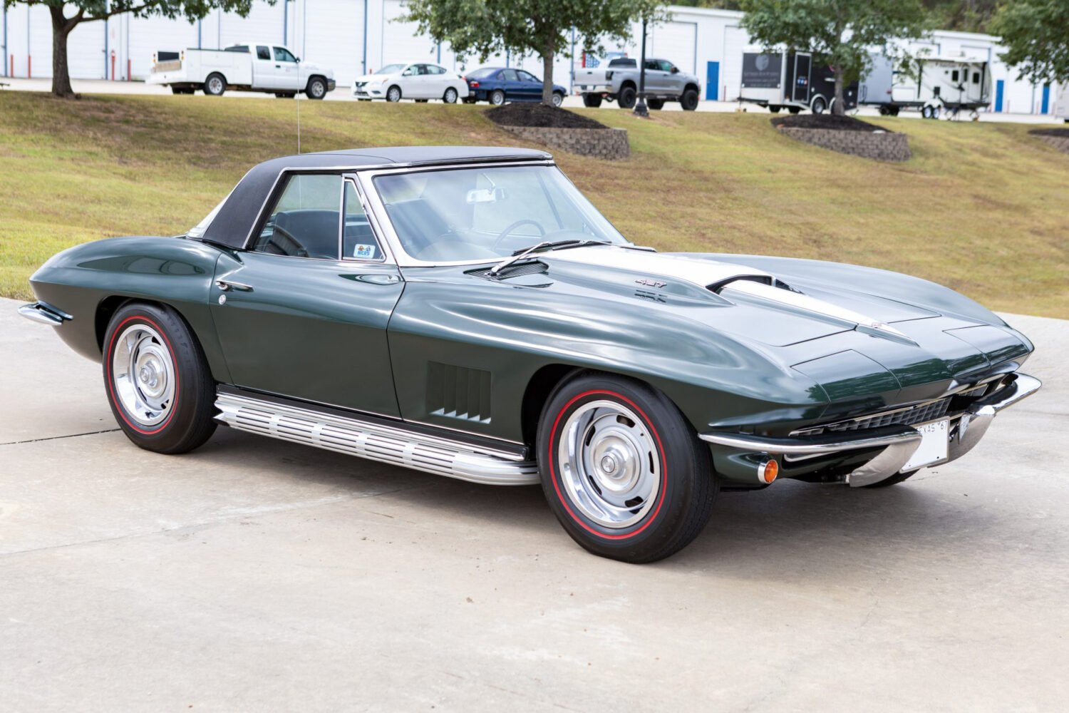 1967_chevrolet_corvette-convertible_1967_chevrolet_corvette-convertible_15330246-a183-45e1-a862-b5da946dd6e7-88vFyF-94020-94021-scaled