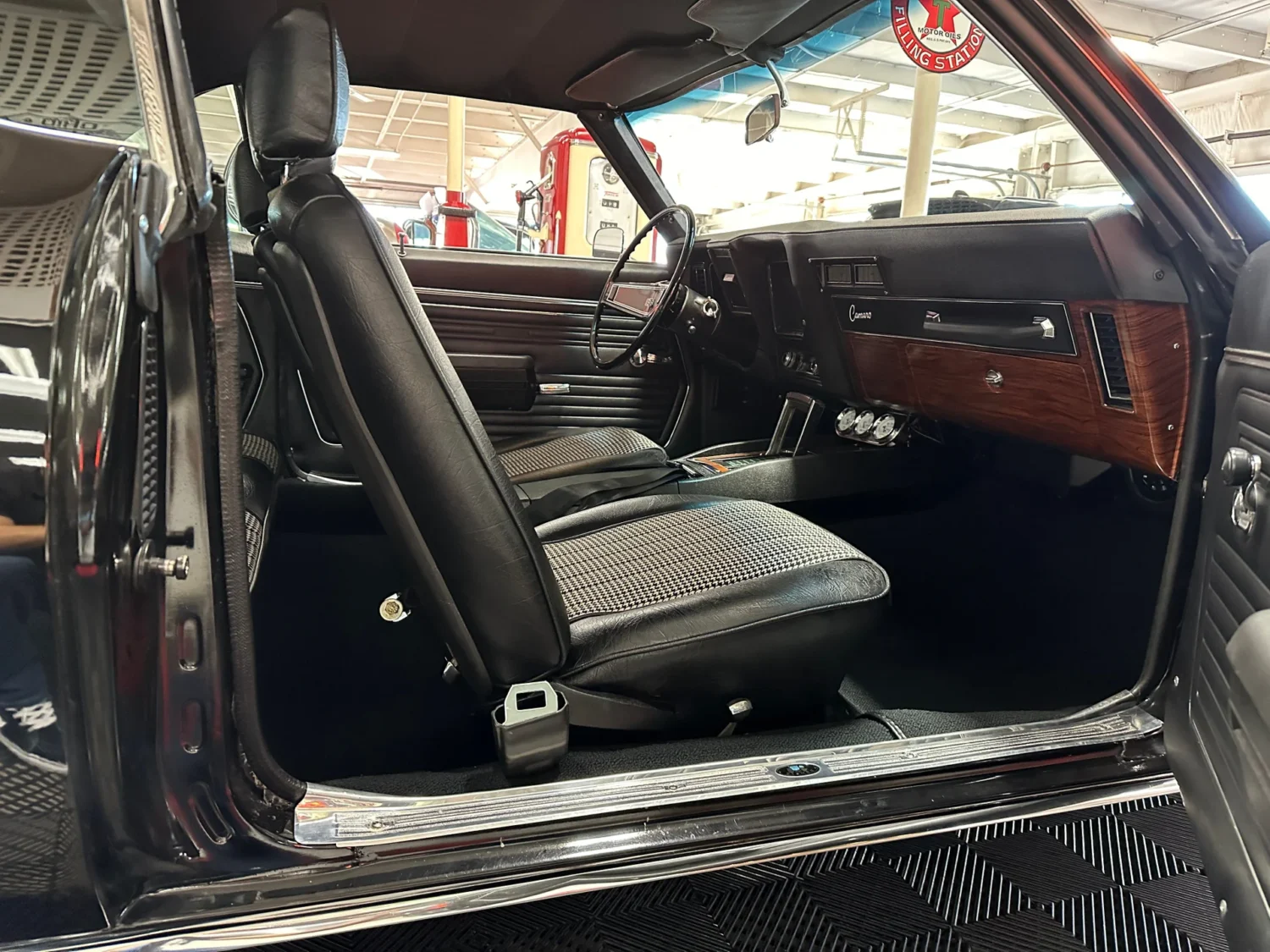 1969-chevrolet-camaro (21)