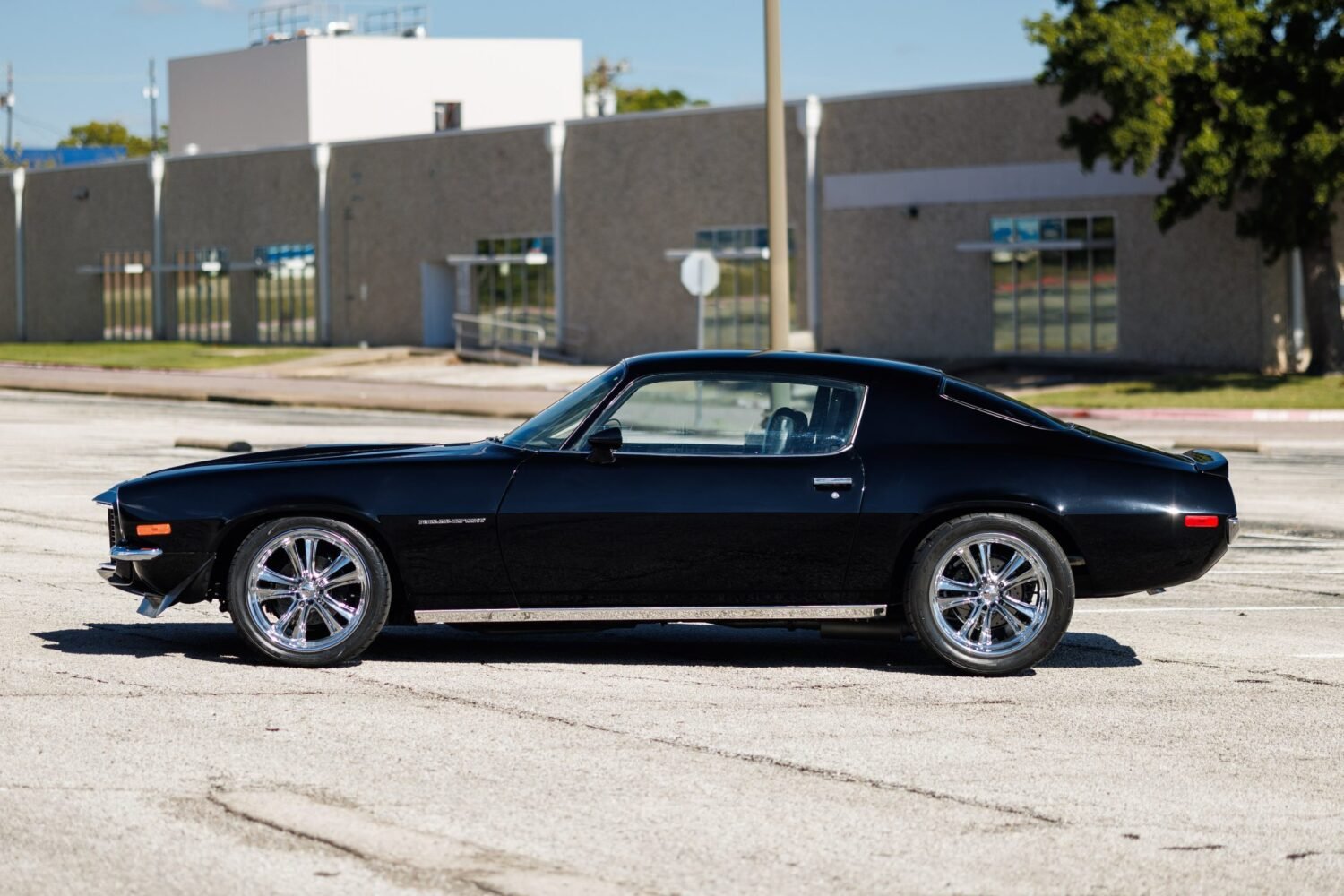 1970_chevrolet_camaro-sport-coupe_FE4A8041-16976-scaled